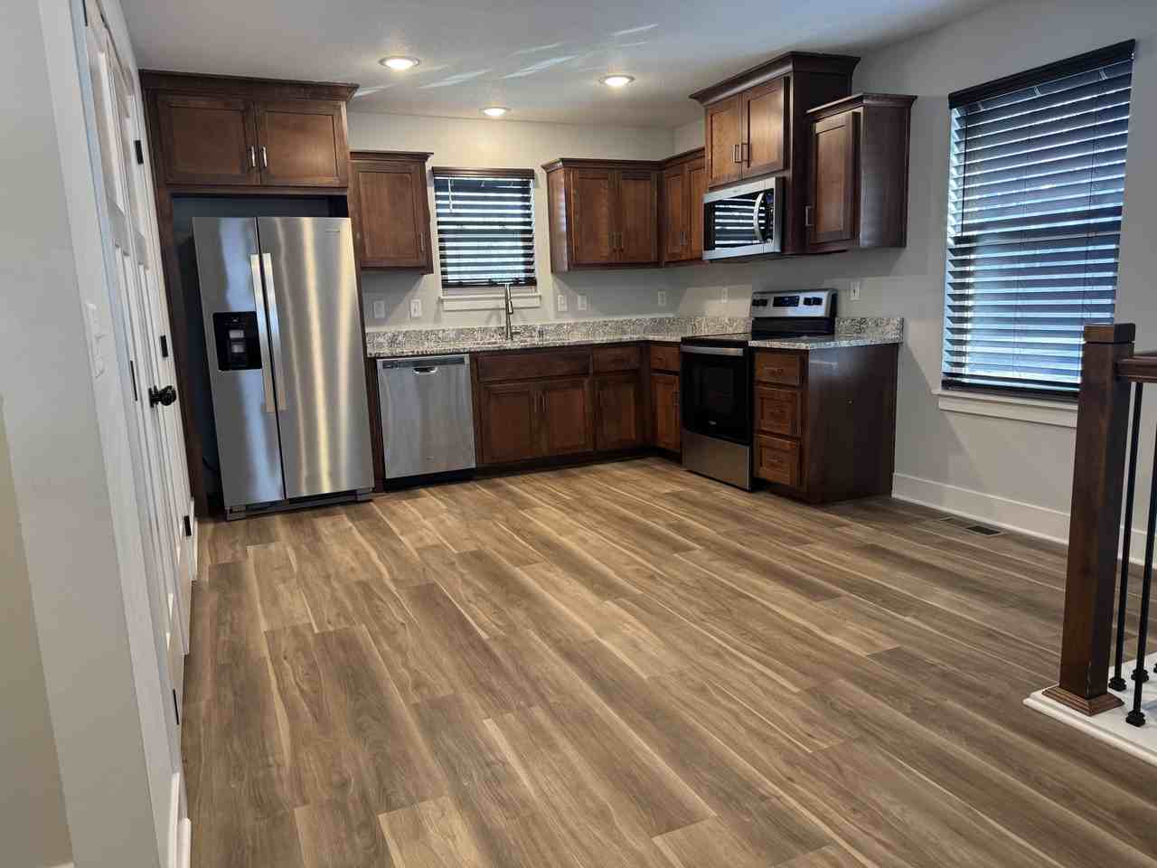 1205 Sw Locust St #A - Photo 2 of 24