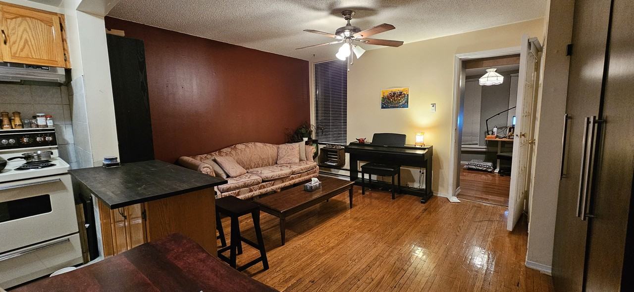 1621 Queen Street West - Photo 7 of 7