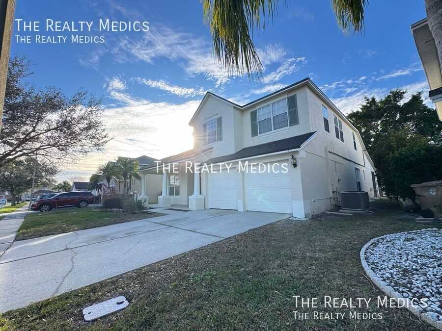 2737 Scarborough Dr - Photo 2 of 50