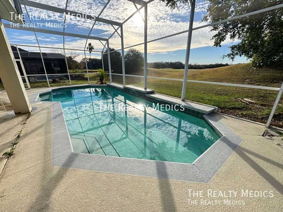 2737 Scarborough Dr - Photo 4 of 50