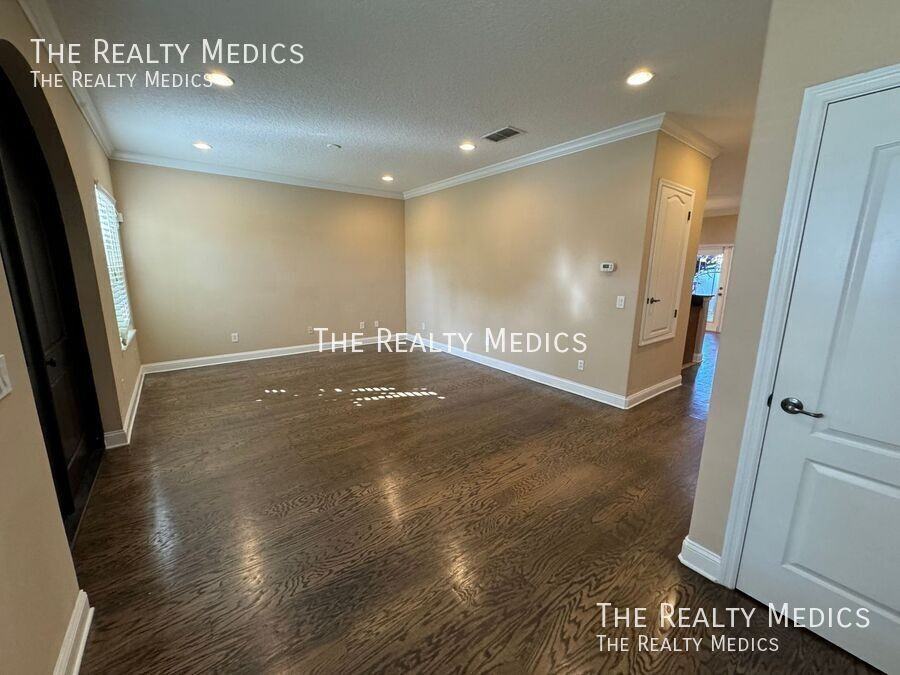 1777 Indiana Ave #B - Photo 5 of 42