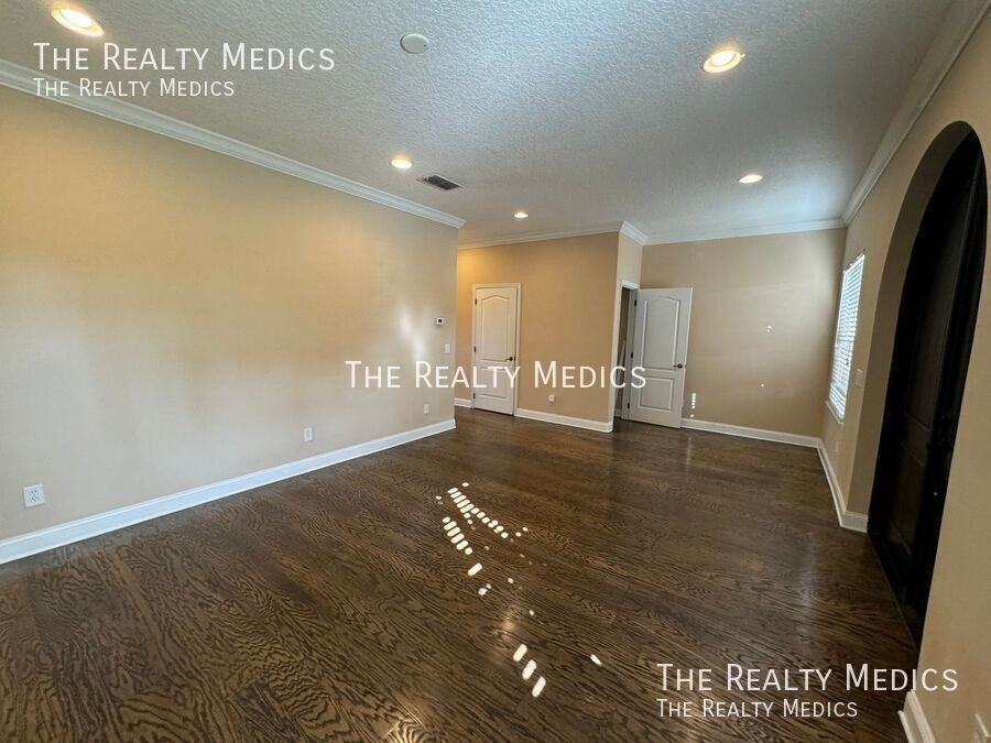 1777 Indiana Ave #B - Photo 6 of 42