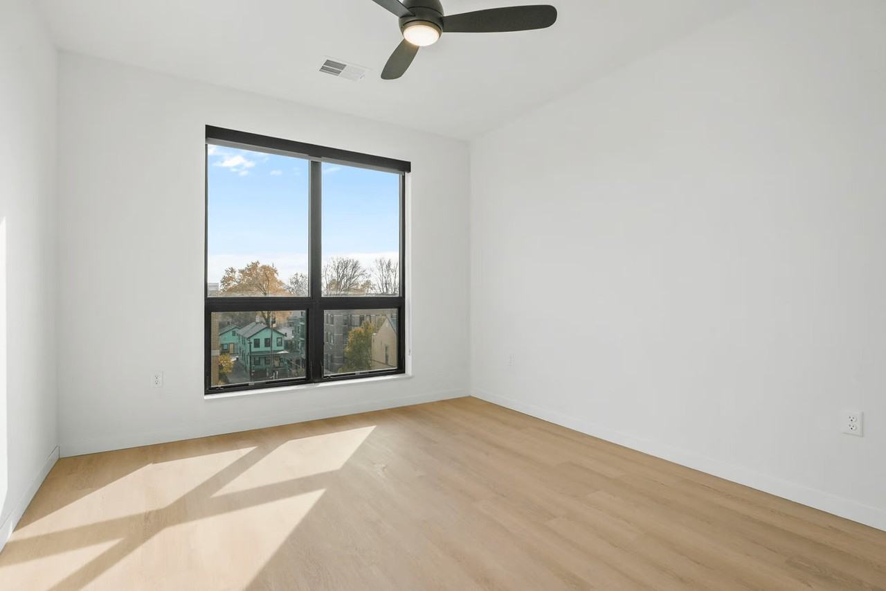 Irwin North - Photo 4 of 33