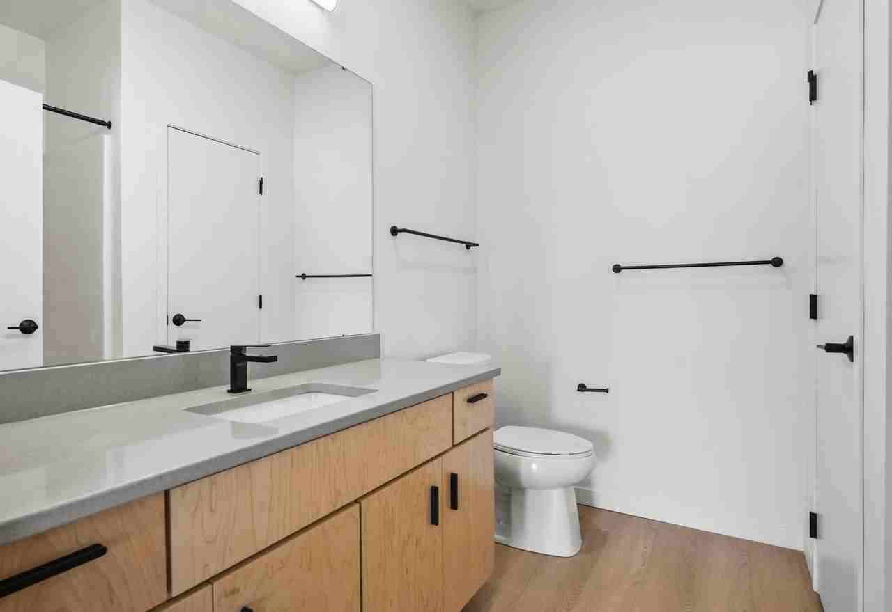 Irwin North - Photo 6 of 33