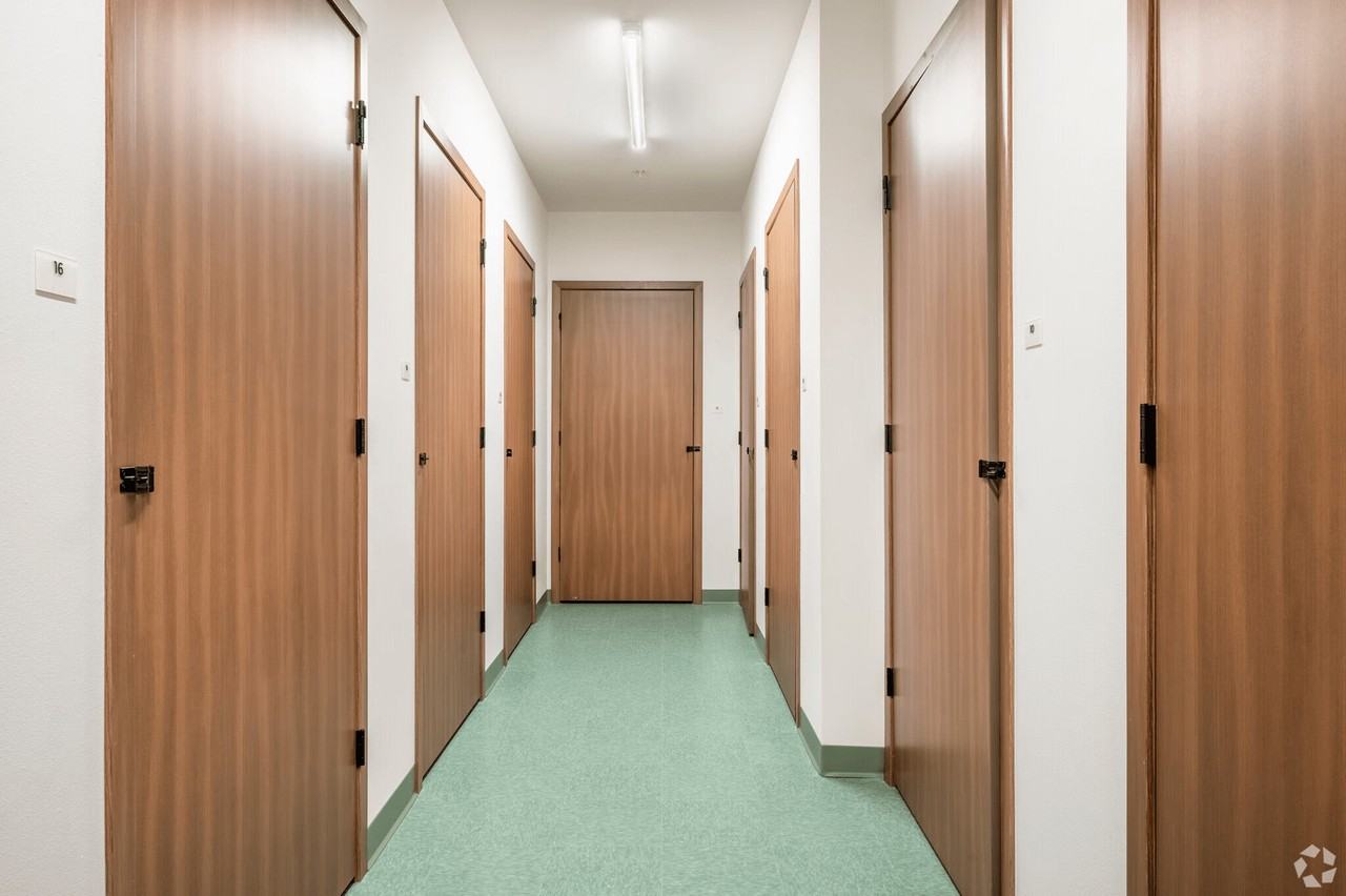 Irwin North - Photo 7 of 33