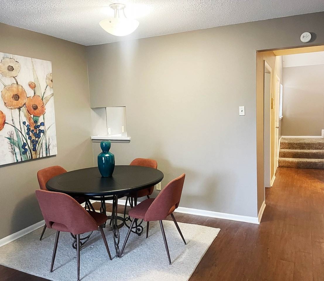 Sturbridge - Photo 3 of 19