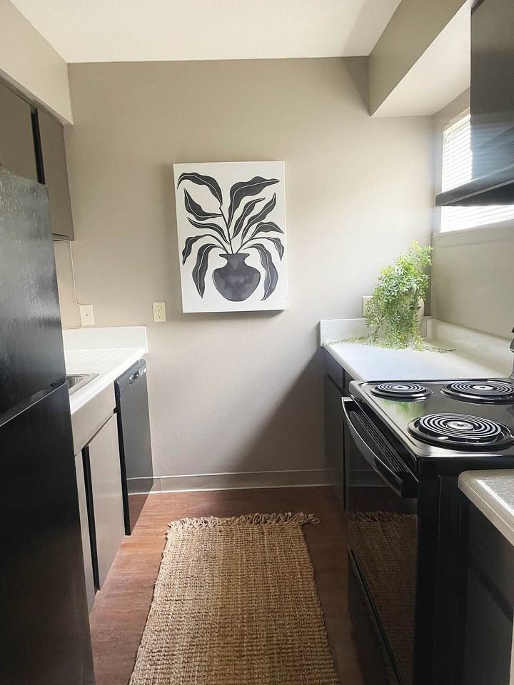 Sturbridge - Photo 6 of 19