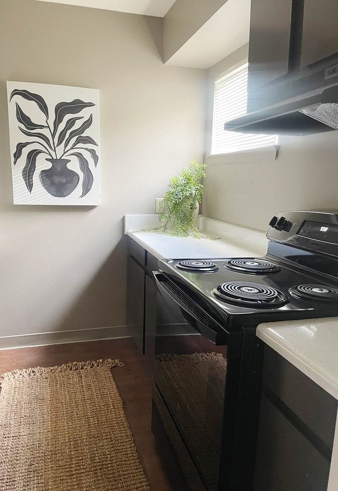 Sturbridge - Photo 7 of 19