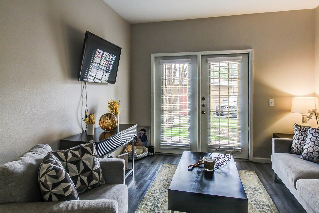 Lago Del Mar - Photo 2 of 17