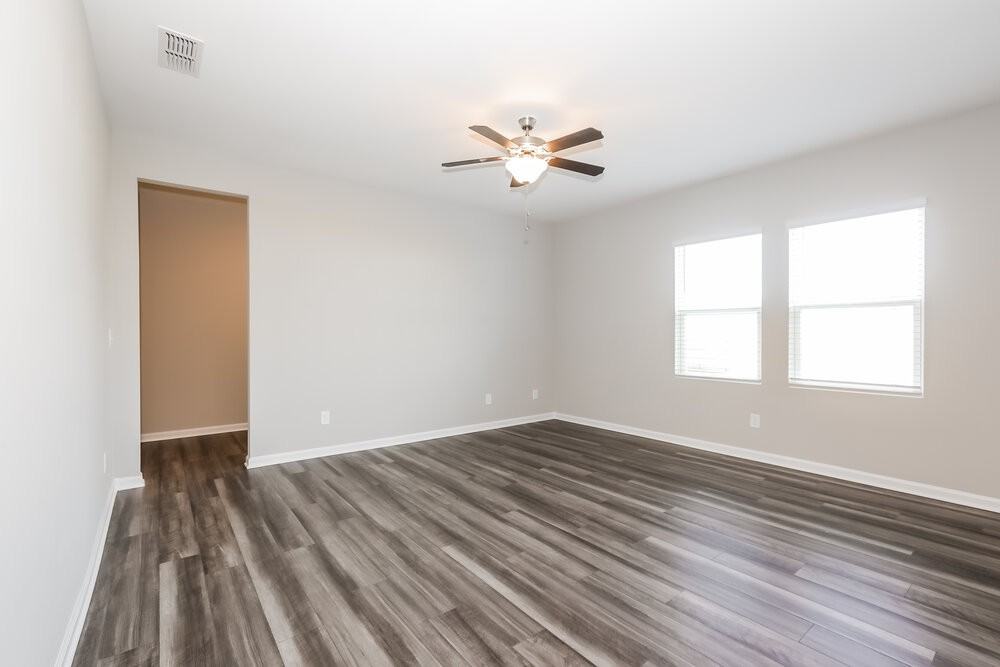 3737 Wickley Ln - Photo 4 of 17