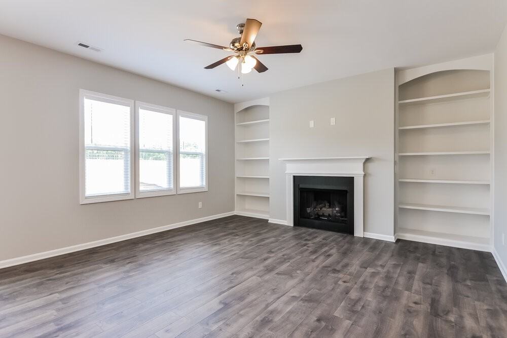 235 Durwin Ln - Photo 4 of 17