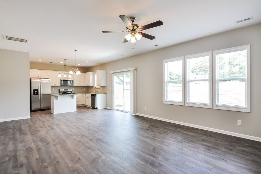 235 Durwin Ln - Photo 6 of 17