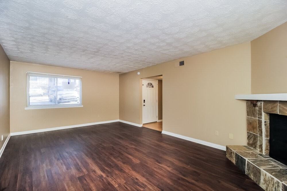 972 Pine Hollow Rd - Photo 5 of 16