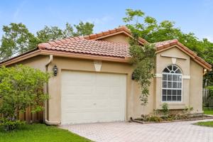 featured image of 428 Lakeside Cir