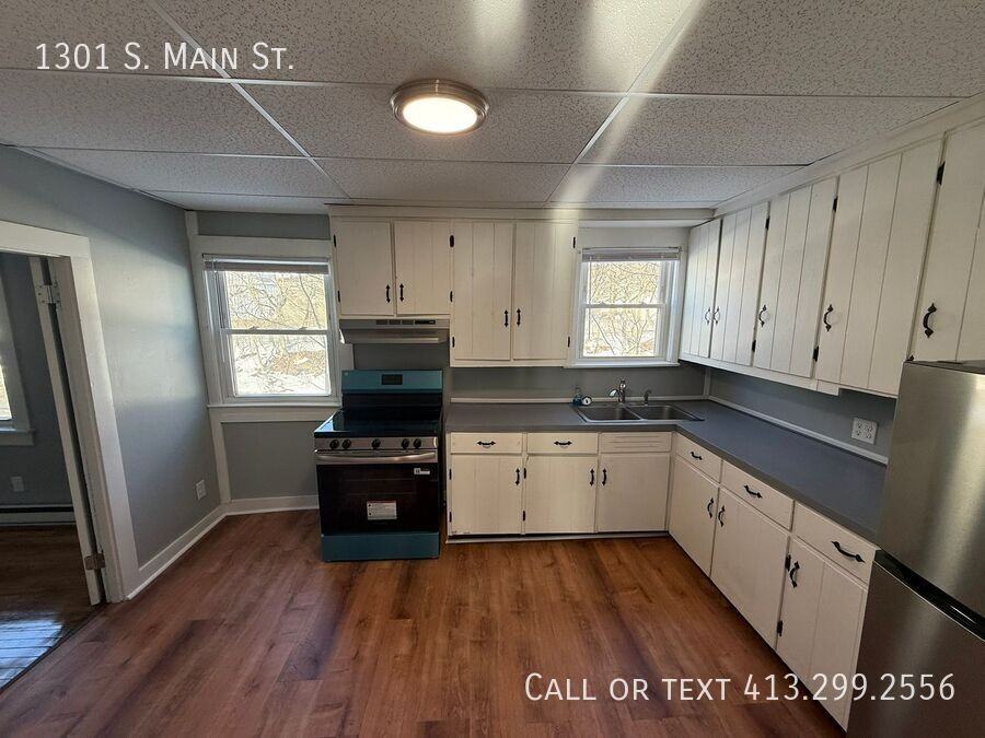 1301 S Main St - Photo 2 of 18