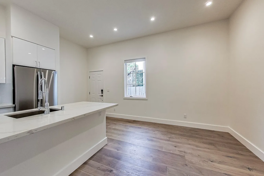 332 Fair Oaks St #01 - Photo 3 of 23