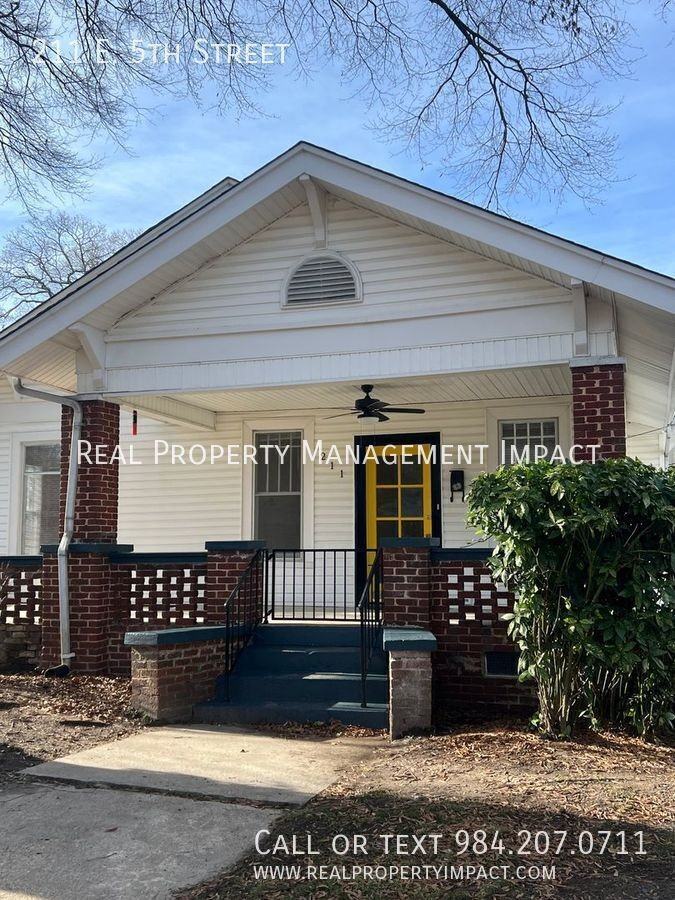 211 E 5th St - Photo 3 of 50