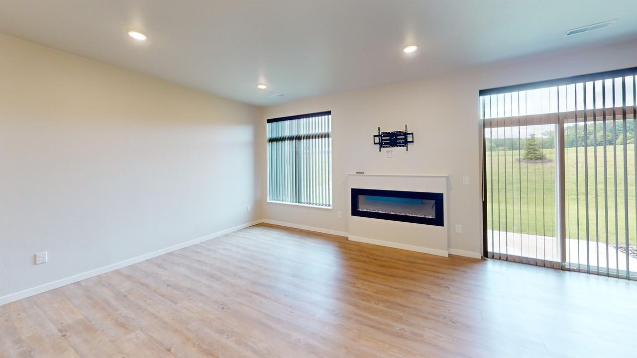 Avalon Apartments - Photo 7 of 8