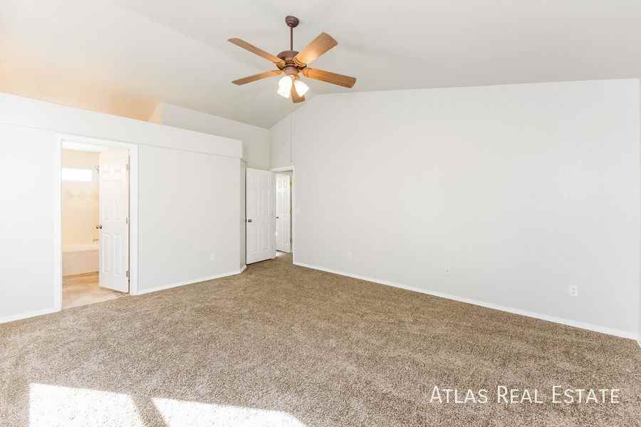 7335 Edgebrook Dr - Photo 6 of 21