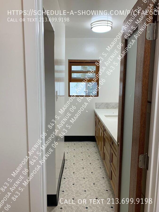 843 S Mariposa Ave - Photo 6 of 35