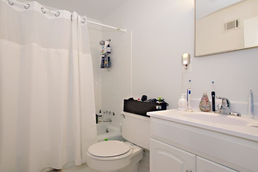 1821 Biltmore St Nw #B - Photo 6 of 15