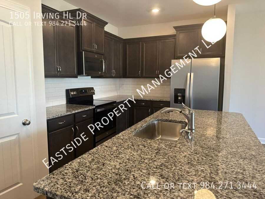 1505 Irving Hill Dr - Photo 3 of 19