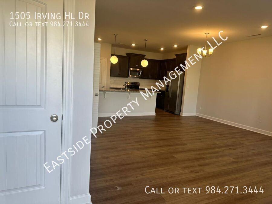 1505 Irving Hill Dr - Photo 5 of 19