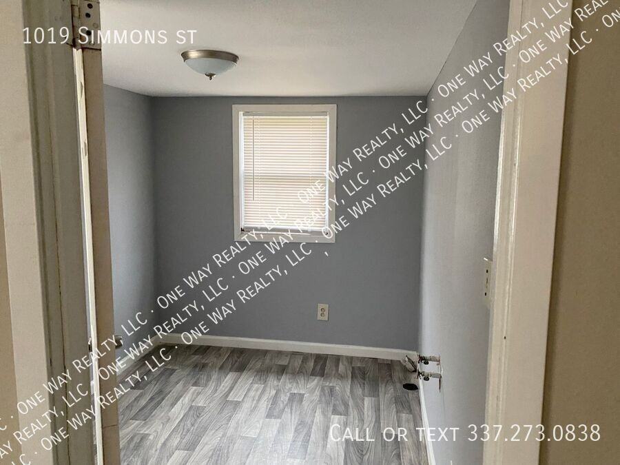 1019 Simmons St - Photo 2 of 14