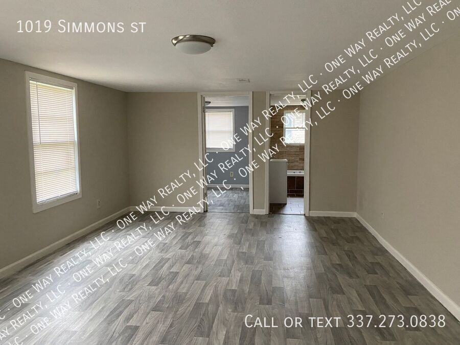 1019 Simmons St - Photo 5 of 14