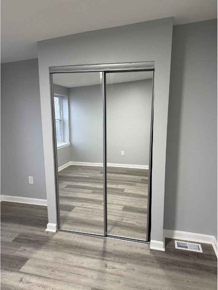 3718 E Lombard St - Photo 4 of 12