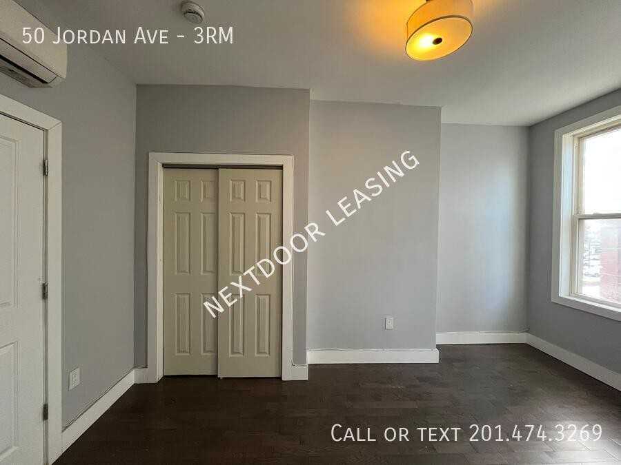 50 Jordan Ave #3RM - Photo 6 of 10