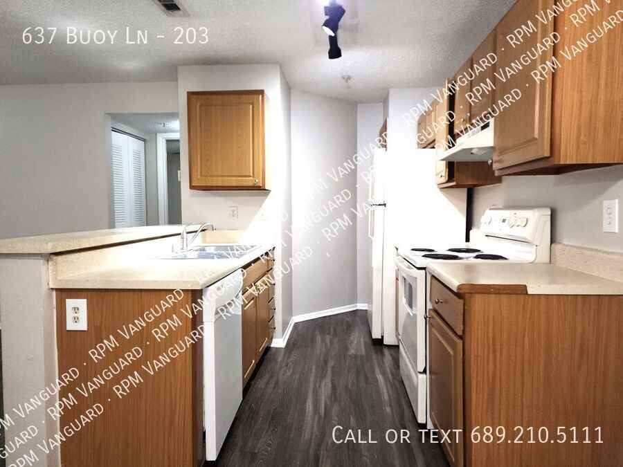 637 Buoy Ln #203 - Photo 6 of 18