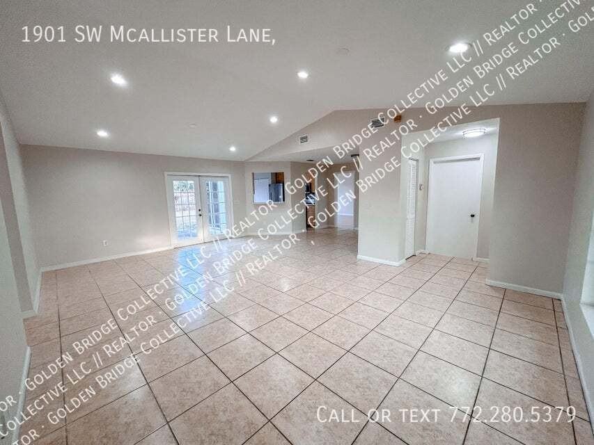 1901 Sw Mcallister Ln - Photo 4 of 9