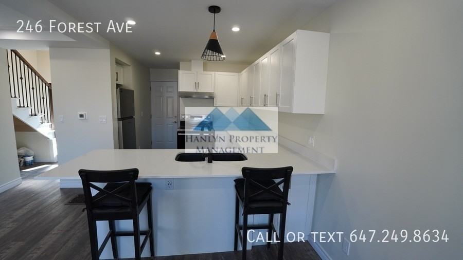 246 Forest Ave - Photo 4 of 24