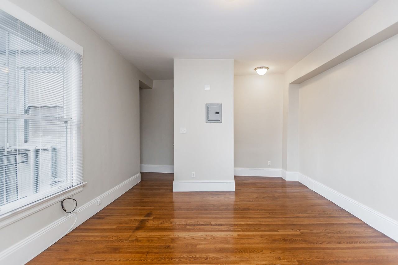 320 Turk - Photo 3 of 10