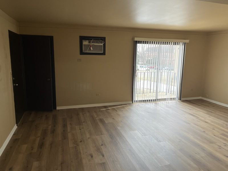 7718 Wildwood Ct - Photo 2 of 19