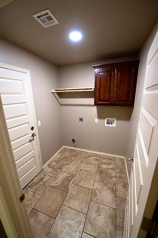 1242 N Shannon Ave - Photo 7 of 20