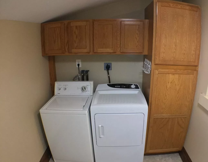 4524 Beach Ct - Photo 3 of 21