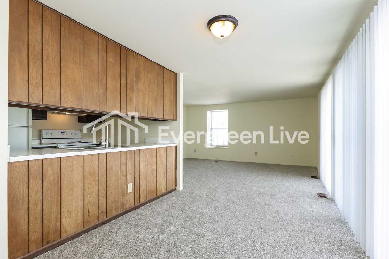 5839 Troy Villa Blvd - Photo 4 of 15