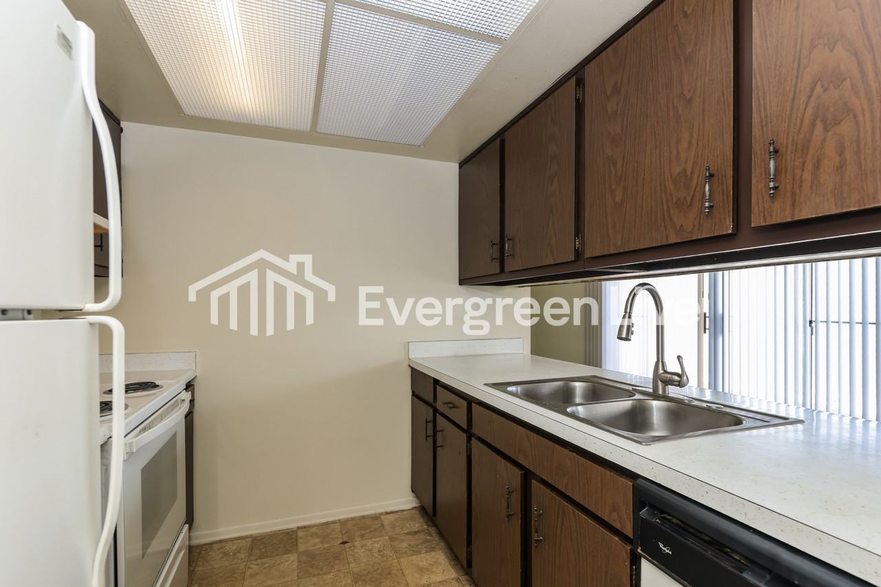 5839 Troy Villa Blvd - Photo 6 of 15