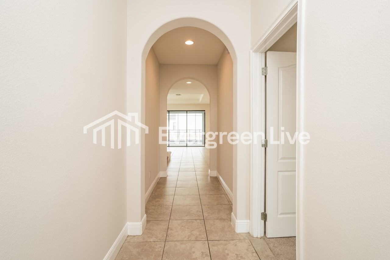 193 Macaulay'S Cv - Photo 3 of 15