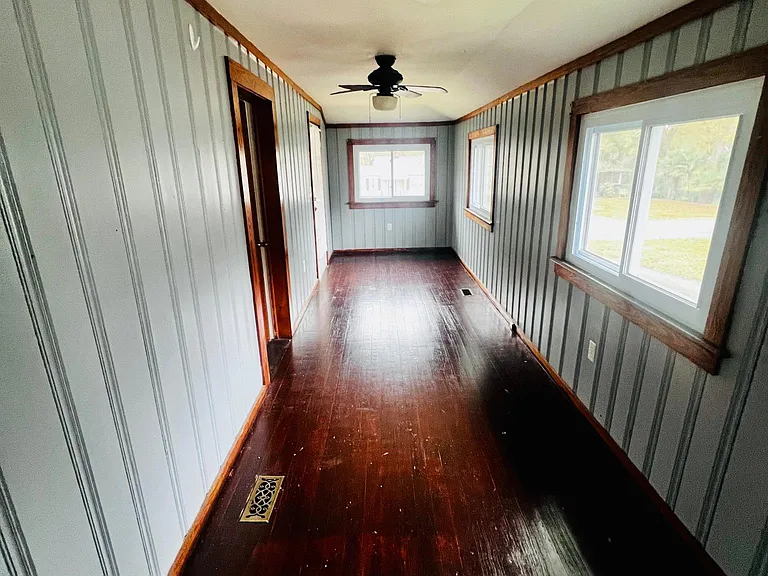 513 Creswell Ave - Photo 2 of 13