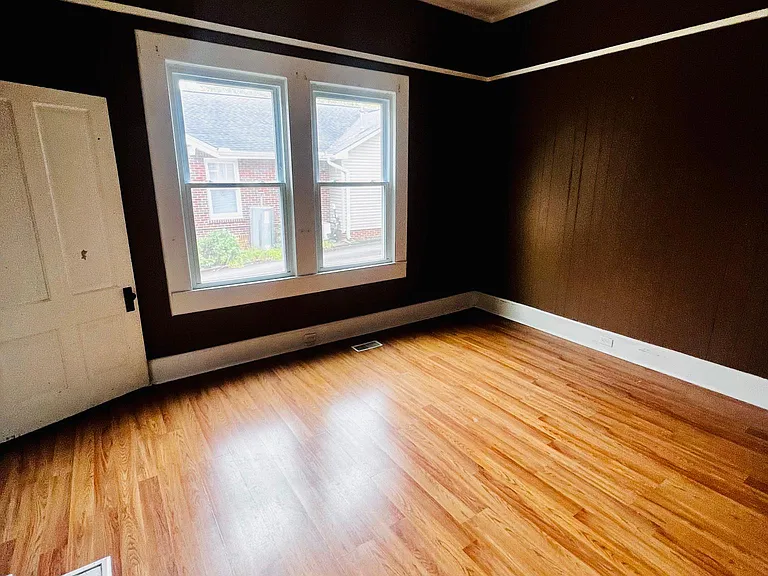 513 Creswell Ave - Photo 4 of 13