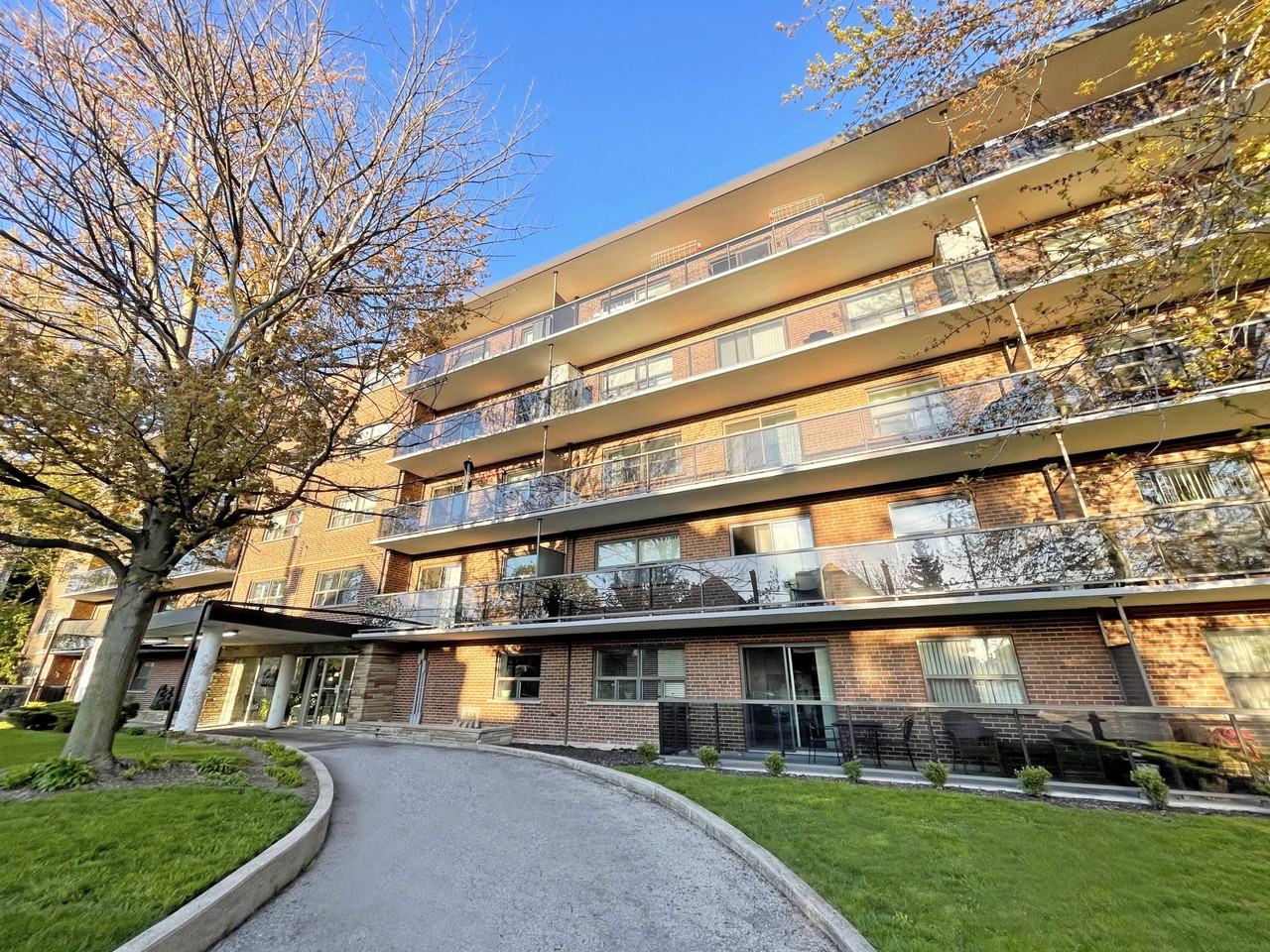 Harbour View Suites - Photo 2 of 19