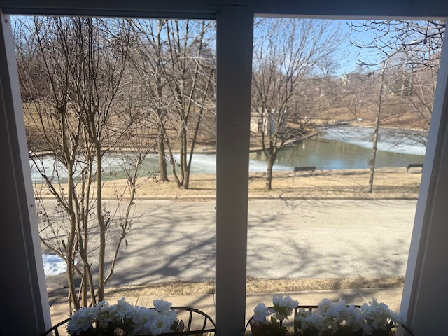 2420 Simpson Ave - Photo 2 of 20