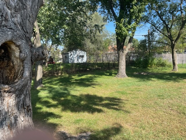 201 91st Ave Ne - Photo 3 of 8