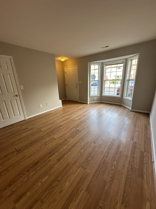 833 Brickwood Ct - Photo 4 of 13