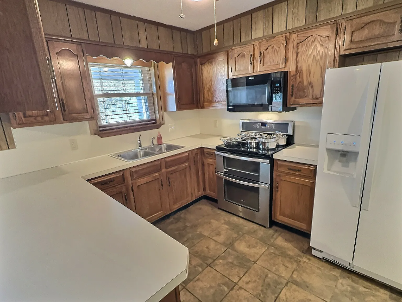 1312 Sherry Ln - Photo 5 of 19