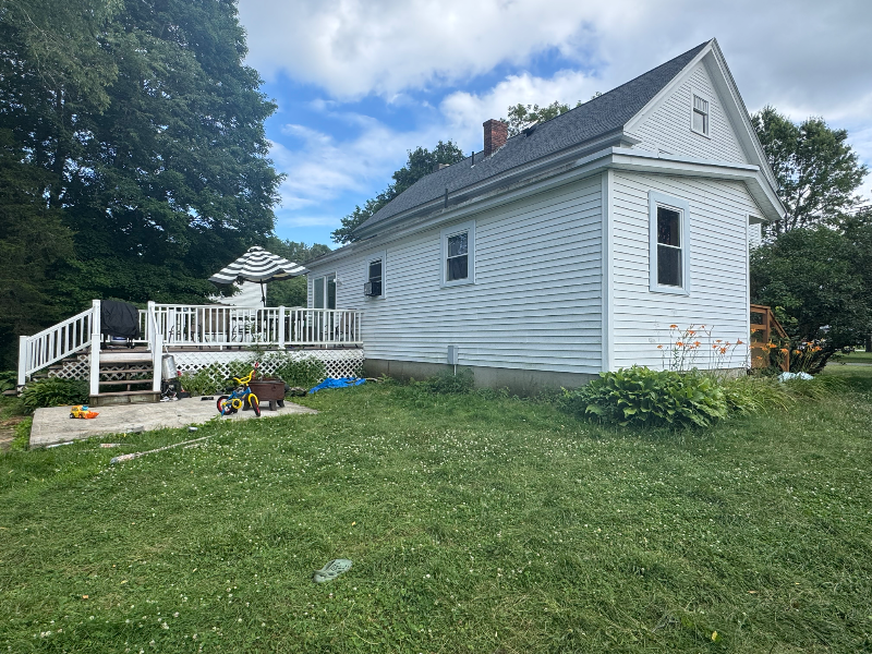 14 Wheelwright Rd - Photo 3 of 9