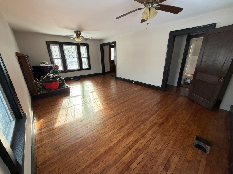 14 Wheelwright Rd - Photo 4 of 9